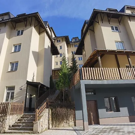 Wega Star Apartment *